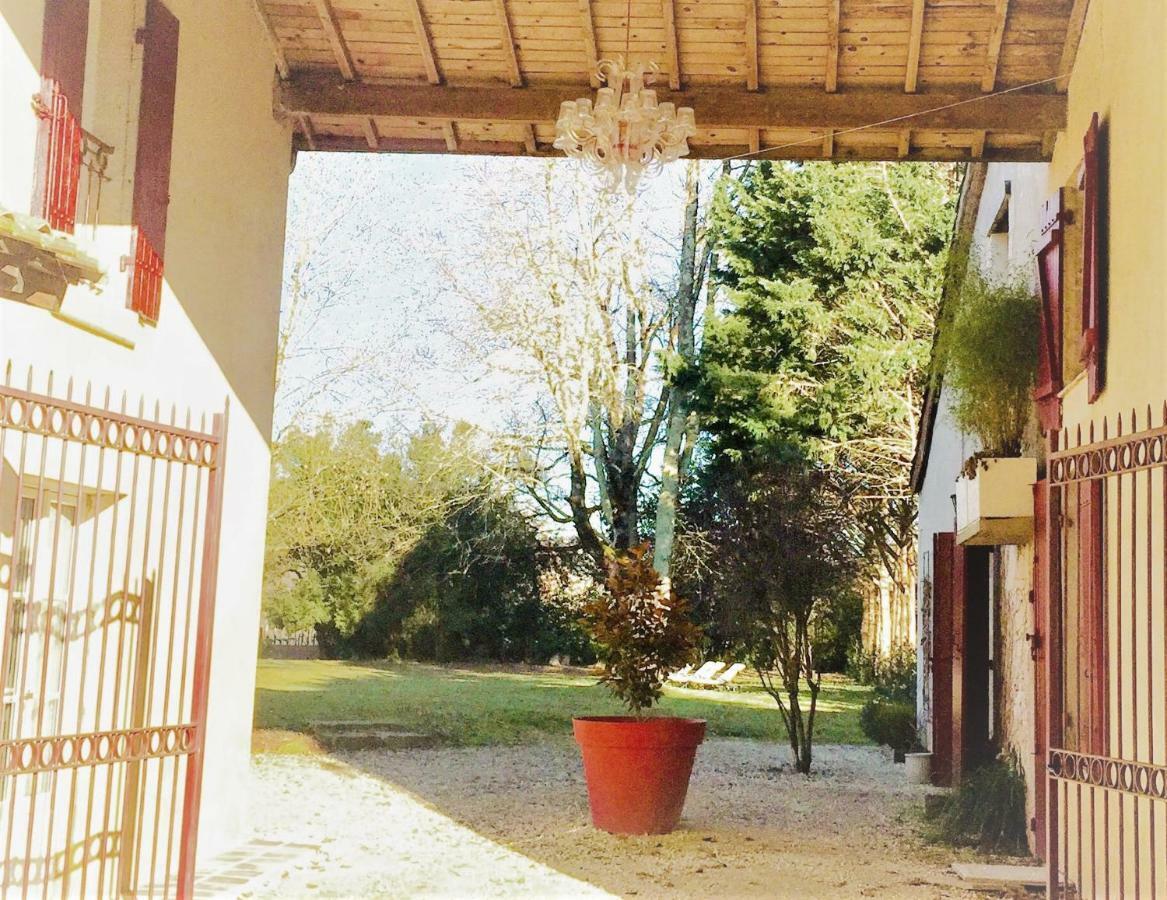 La Carreterie - Les Gites Pineuilh Dış mekan fotoğraf